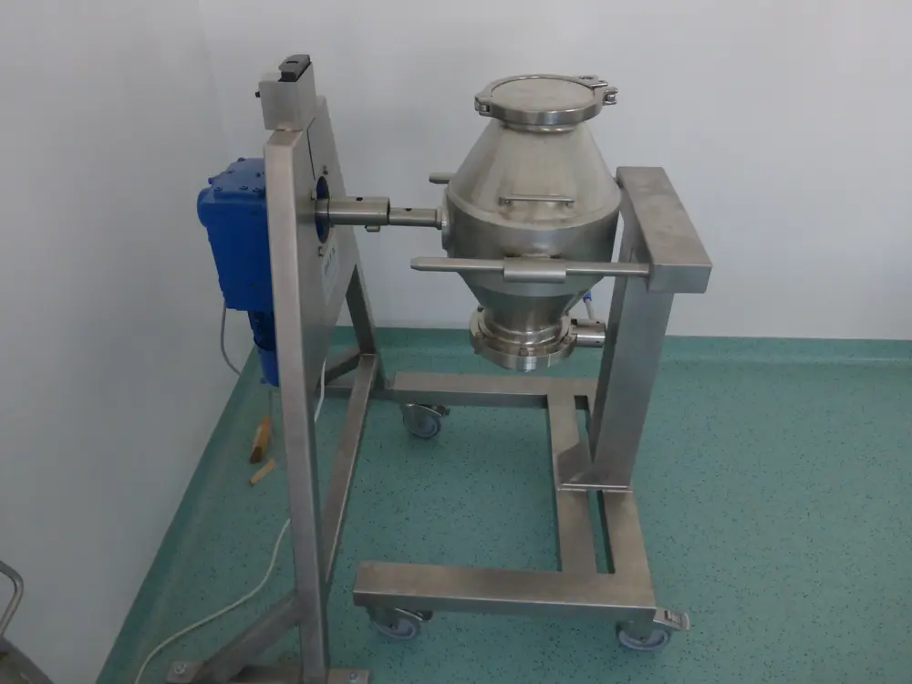 Horizontální míchací zařízení rotační 10 - 20 litrů